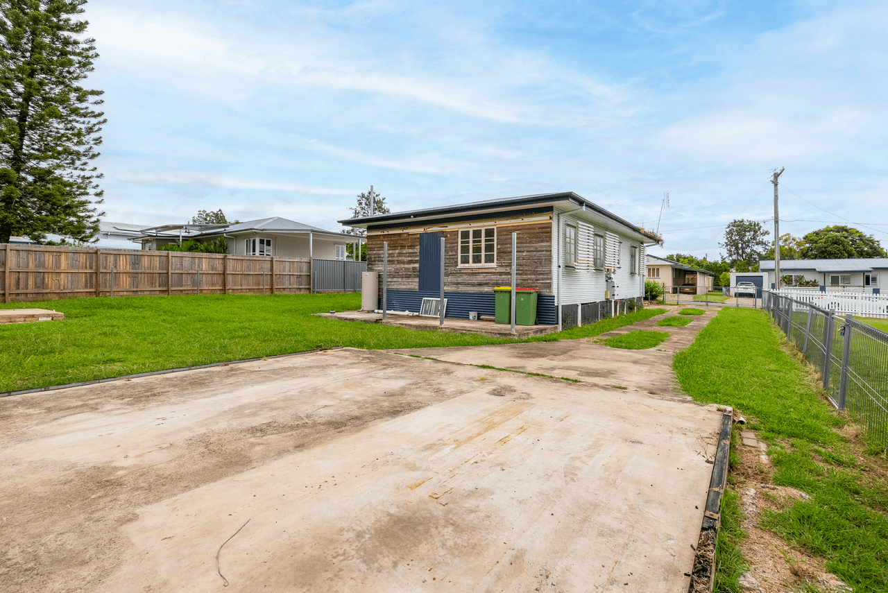 33 Dell Street, EASTERN HEIGHTS, QLD 4305