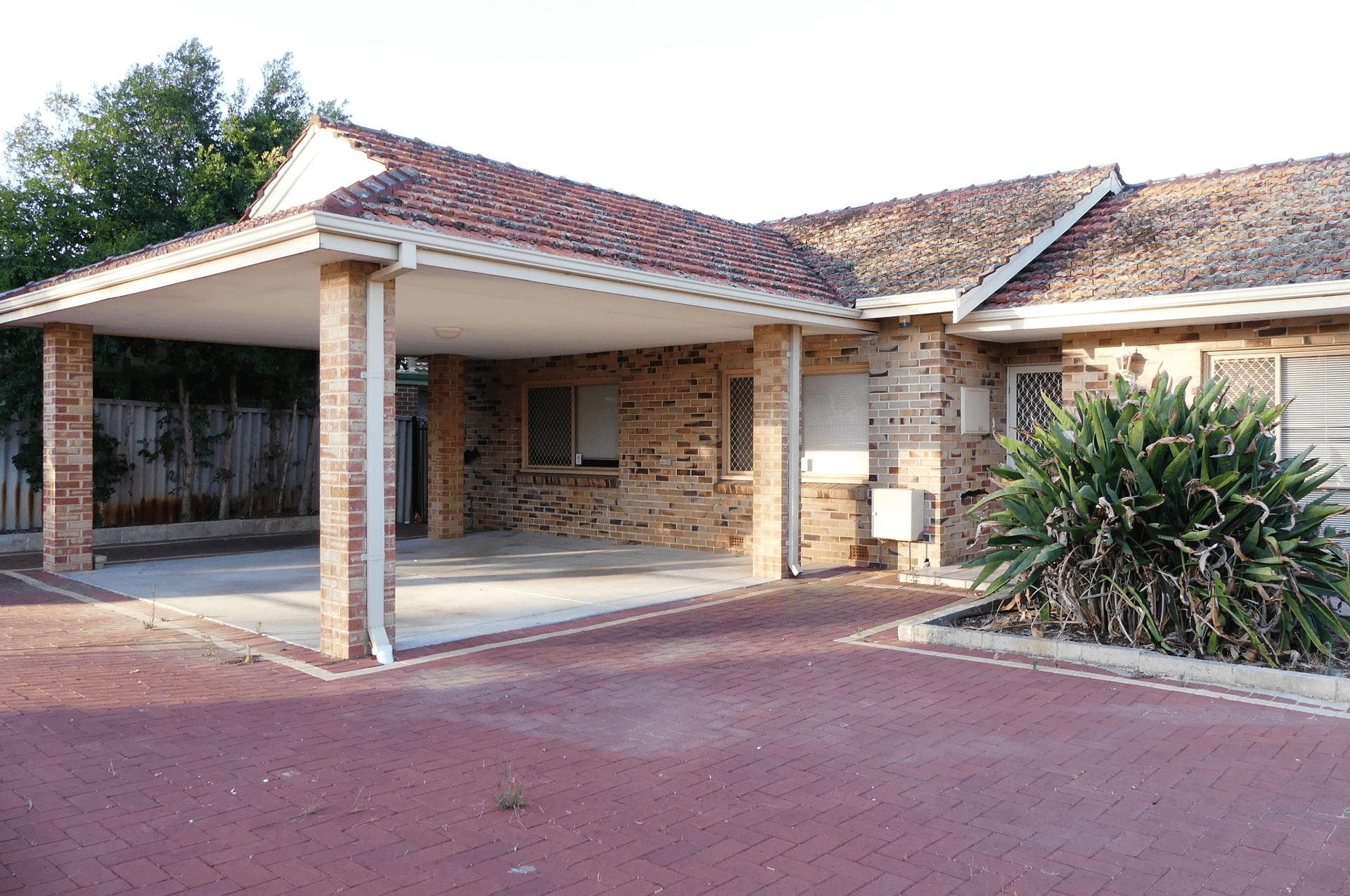 2 Taree Street, ST JAMES, WA 6102