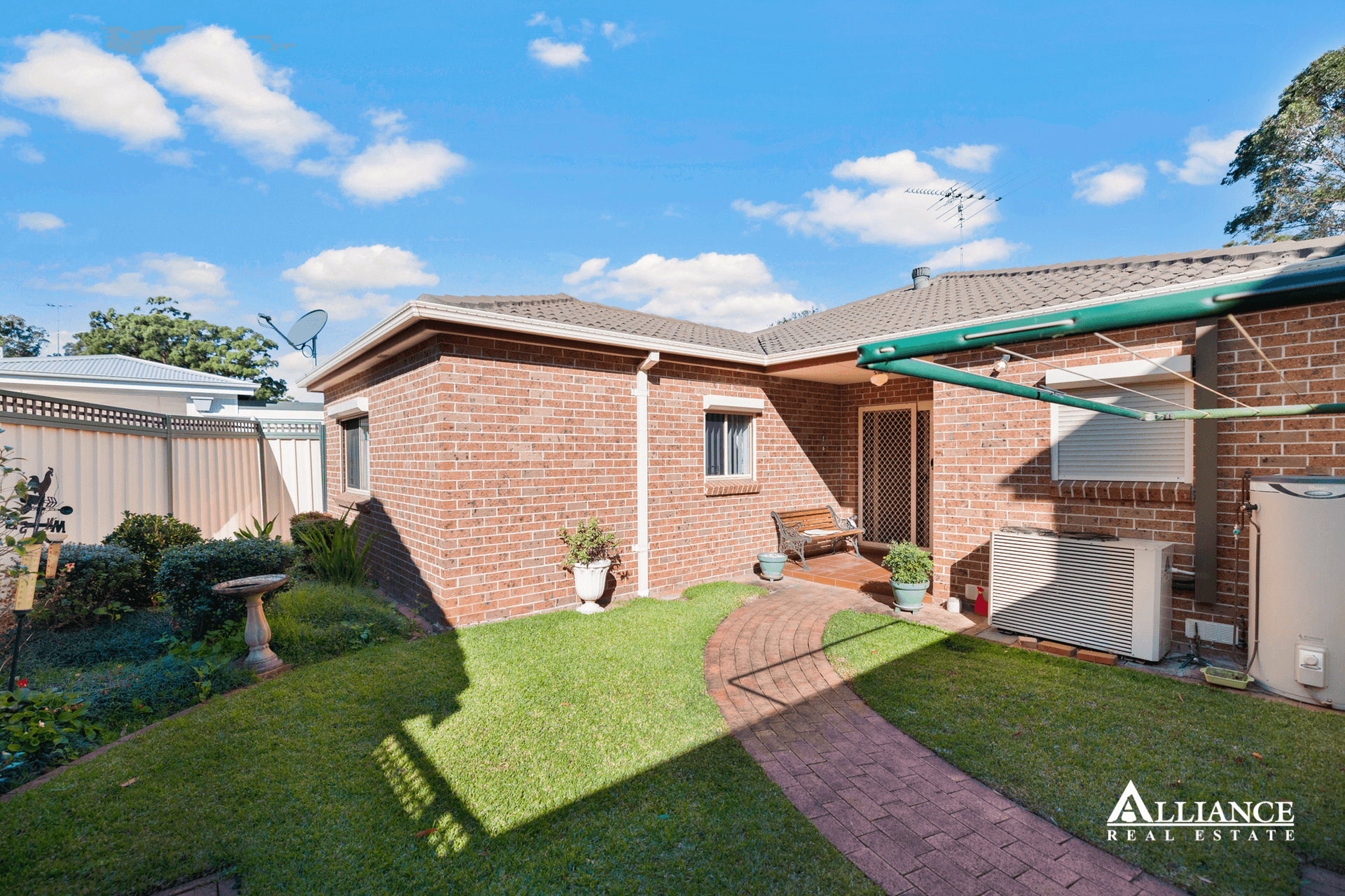 18a Cook Crescent, East Hills, NSW 2213