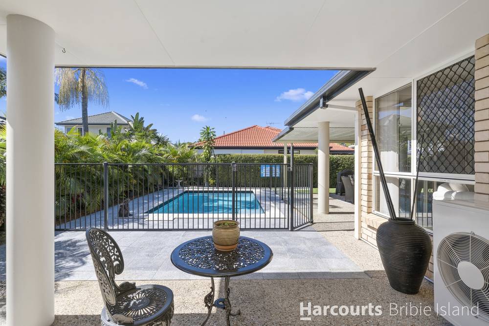 106 Avon Avenue, BANKSIA BEACH, QLD 4507