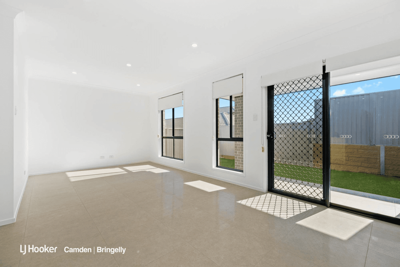 6 Cain Avenue, GREGORY HILLS, NSW 2557