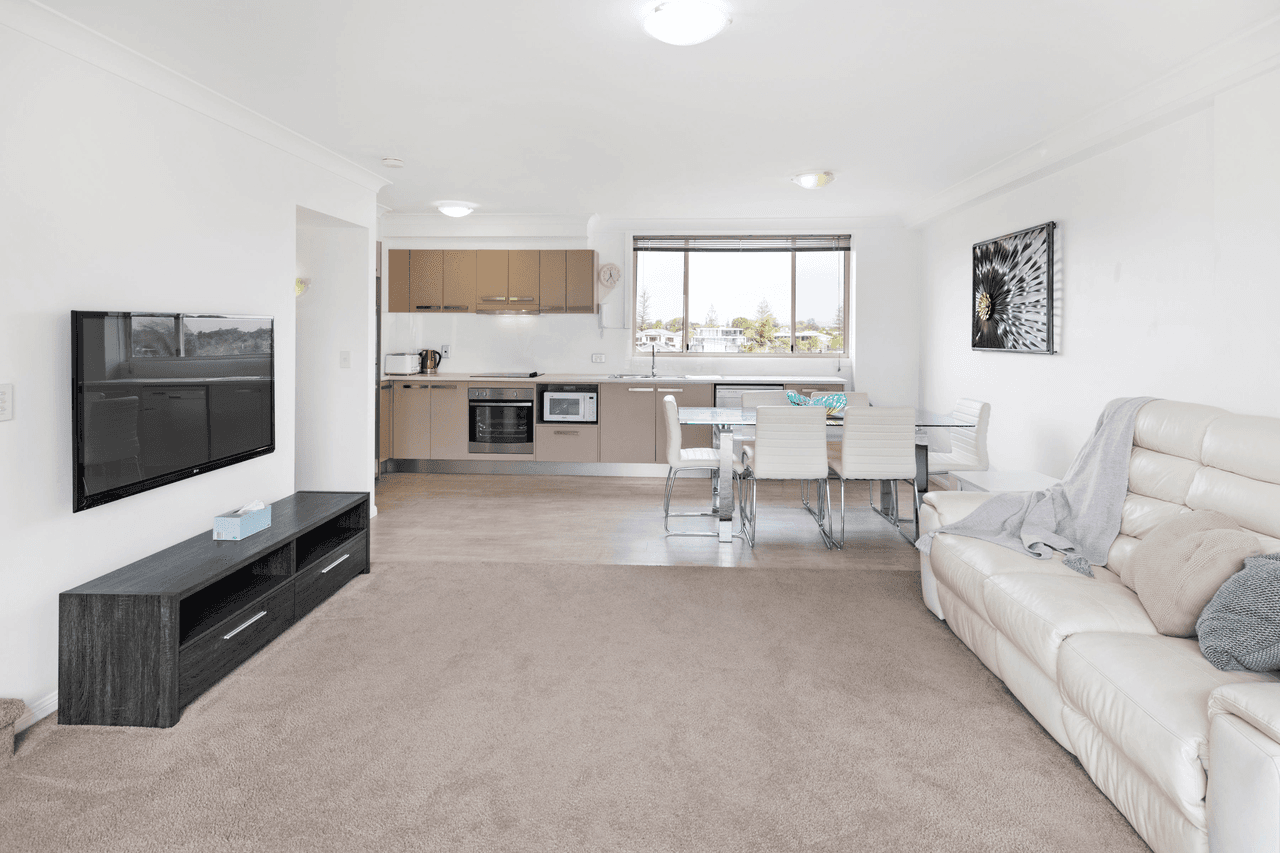 25/3 Sunset Boulevard, SURFERS PARADISE, QLD 4217