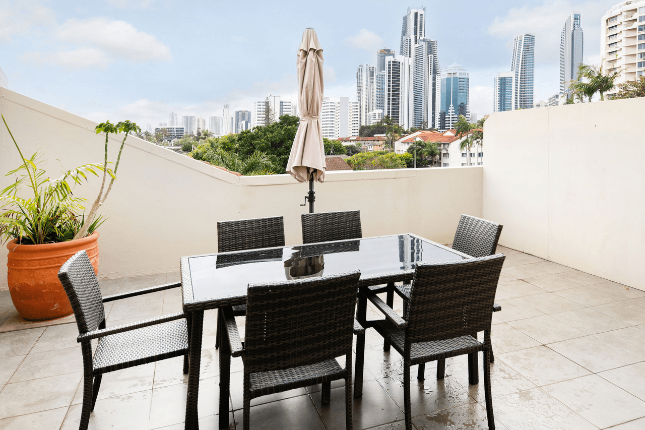 25/3 Sunset Boulevard, SURFERS PARADISE, QLD 4217
