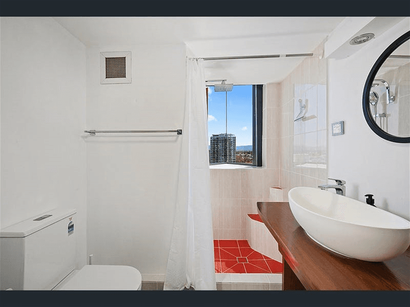 70 Remembrance  Dve, SURFERS PARADISE, QLD 4217