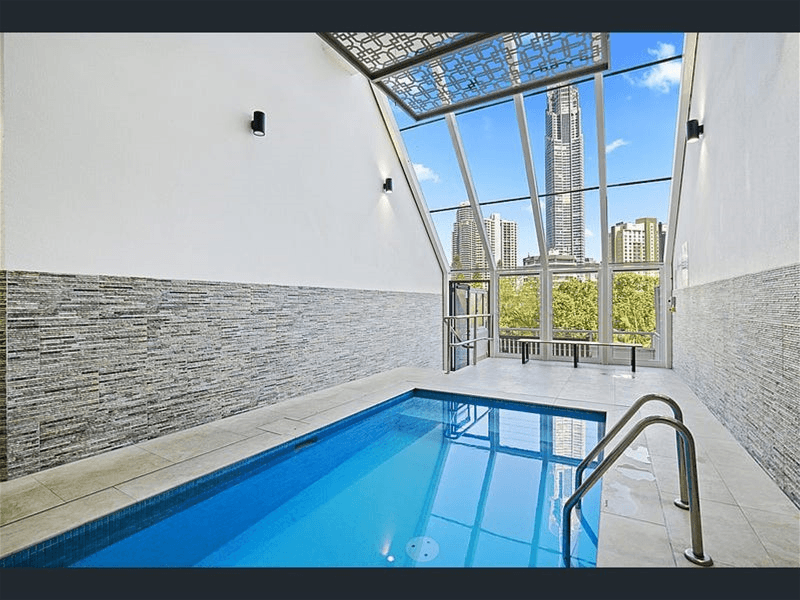 70 Remembrance  Dve, SURFERS PARADISE, QLD 4217