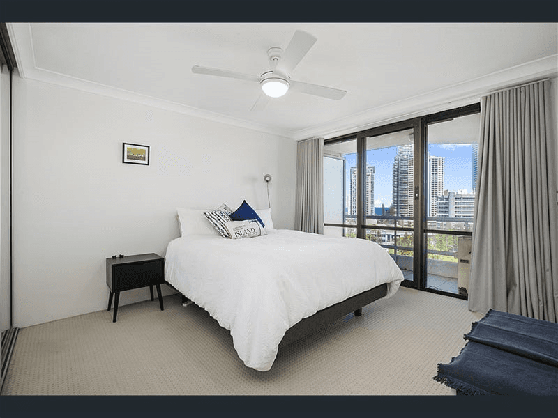 70 Remembrance  Dve, SURFERS PARADISE, QLD 4217