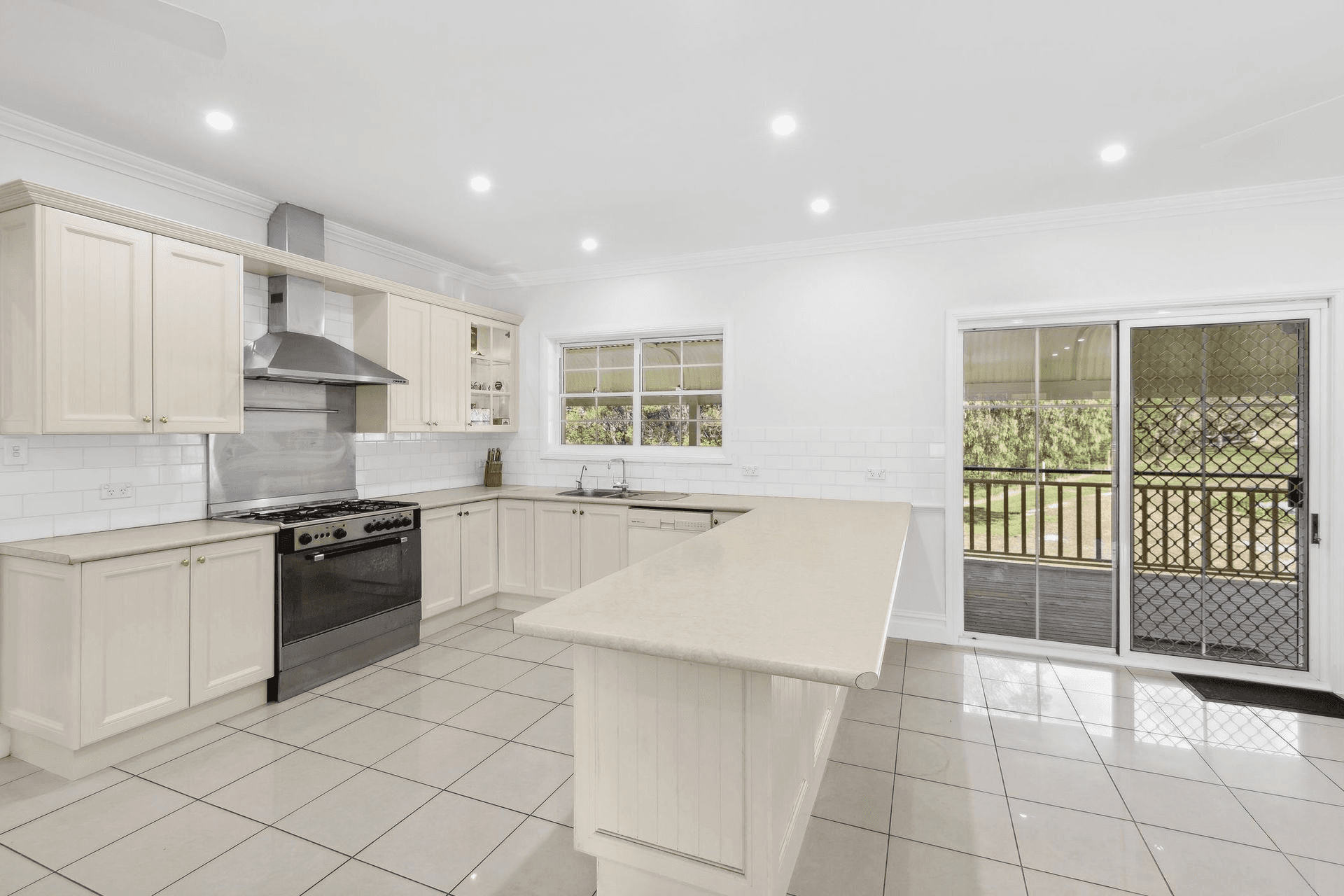 499 Singleton Road, Laughtondale, NSW 2775