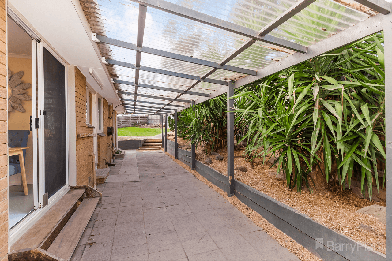 25 Isaacs Close, SUNBURY, VIC 3429