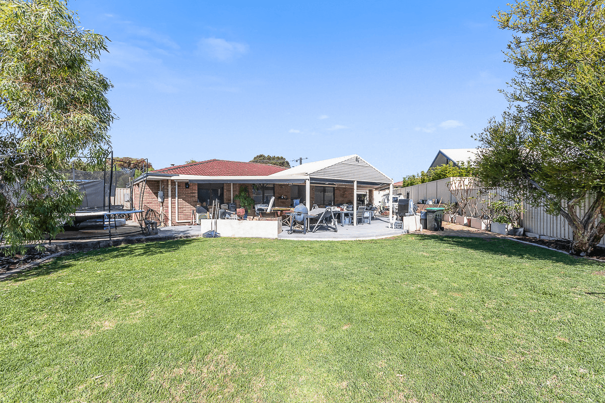 14 De Grey Court, Heathridge, WA 6027