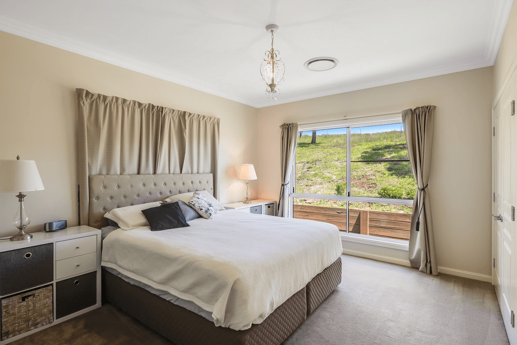 2 Saintly Place, HODGSON VALE, QLD 4352