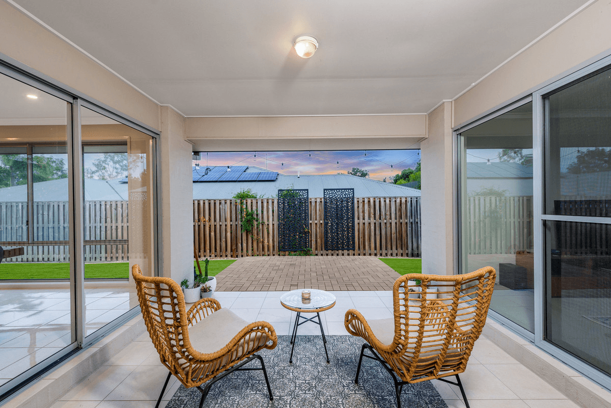 24 Stoney Creek Circuit, ORMEAU, QLD 4208