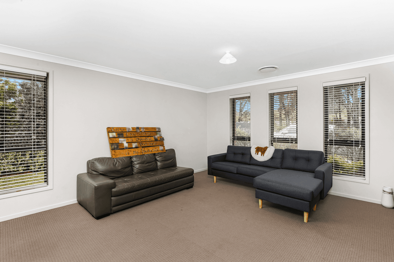 48 Diamond Hill Circuit, EDMONDSON PARK, NSW 2174