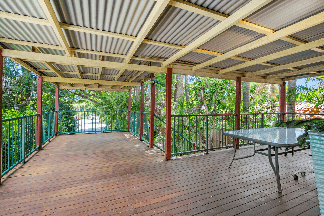 196 Sibley Road, WYNNUM WEST, QLD 4178