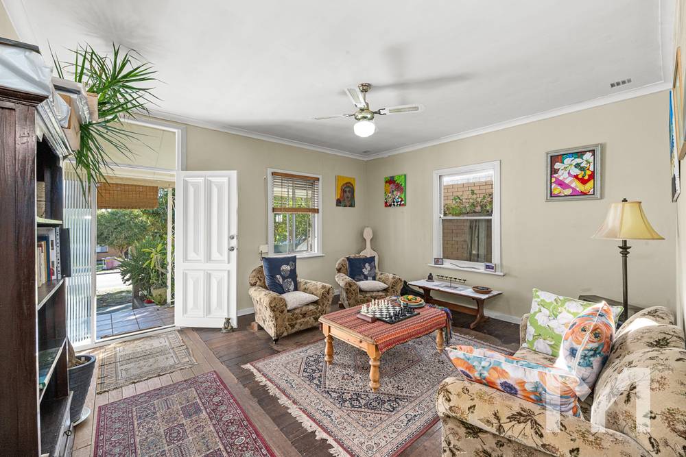 2 York Street, BEACONSFIELD, WA 6162