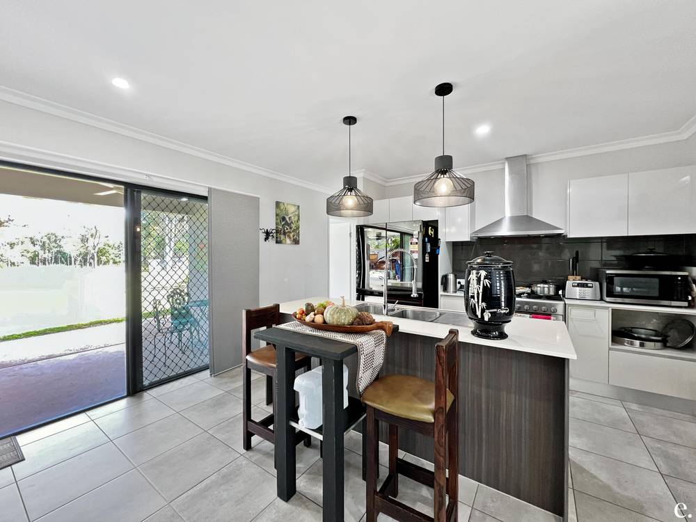 81 Gordon Earl Drive, MILLSTREAM, QLD 4888
