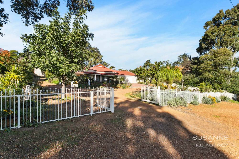 22 Davies Crescent, Gooseberry Hill, WA 6076