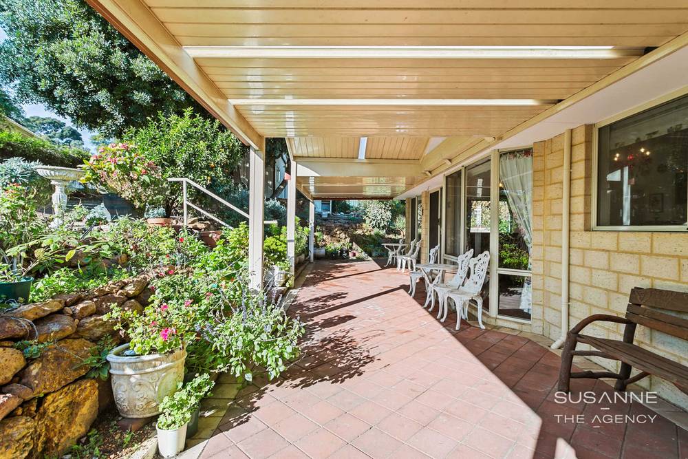22 Davies Crescent, Gooseberry Hill, WA 6076
