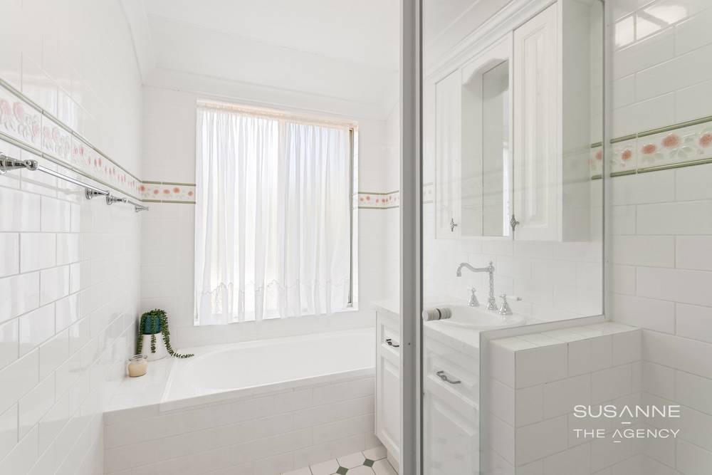 22 Davies Crescent, Gooseberry Hill, WA 6076