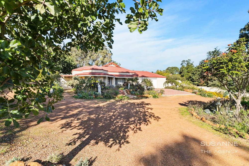 22 Davies Crescent, Gooseberry Hill, WA 6076