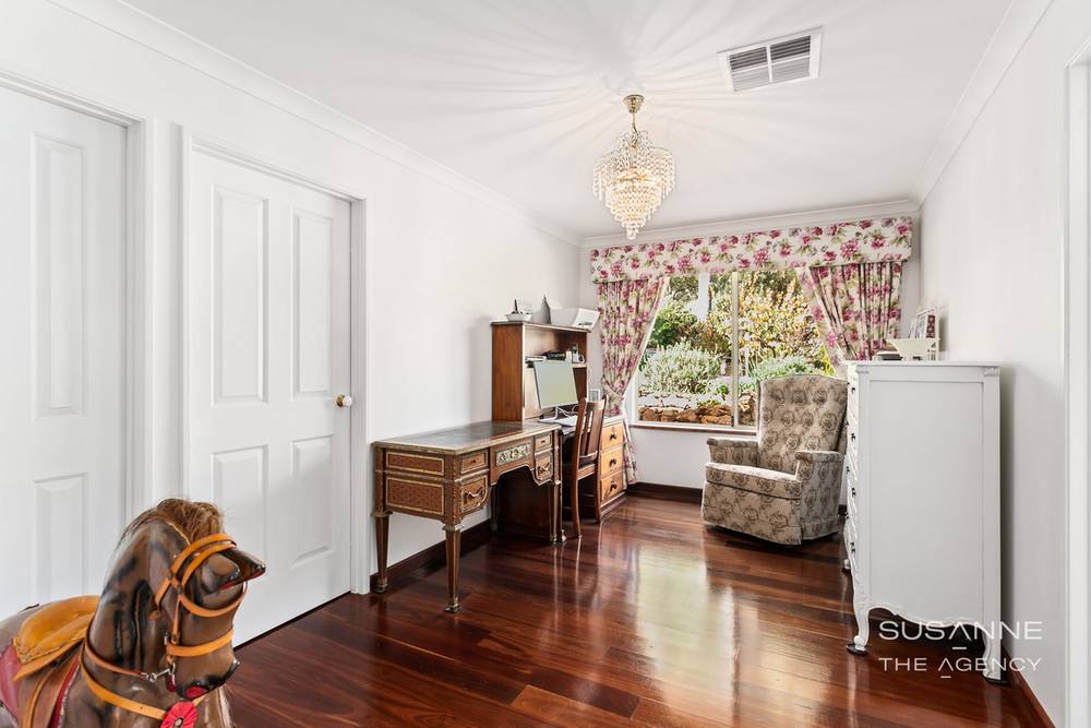 22 Davies Crescent, Gooseberry Hill, WA 6076