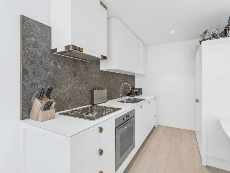 D501/72 Macdonald St, ERSKINEVILLE, NSW 2043