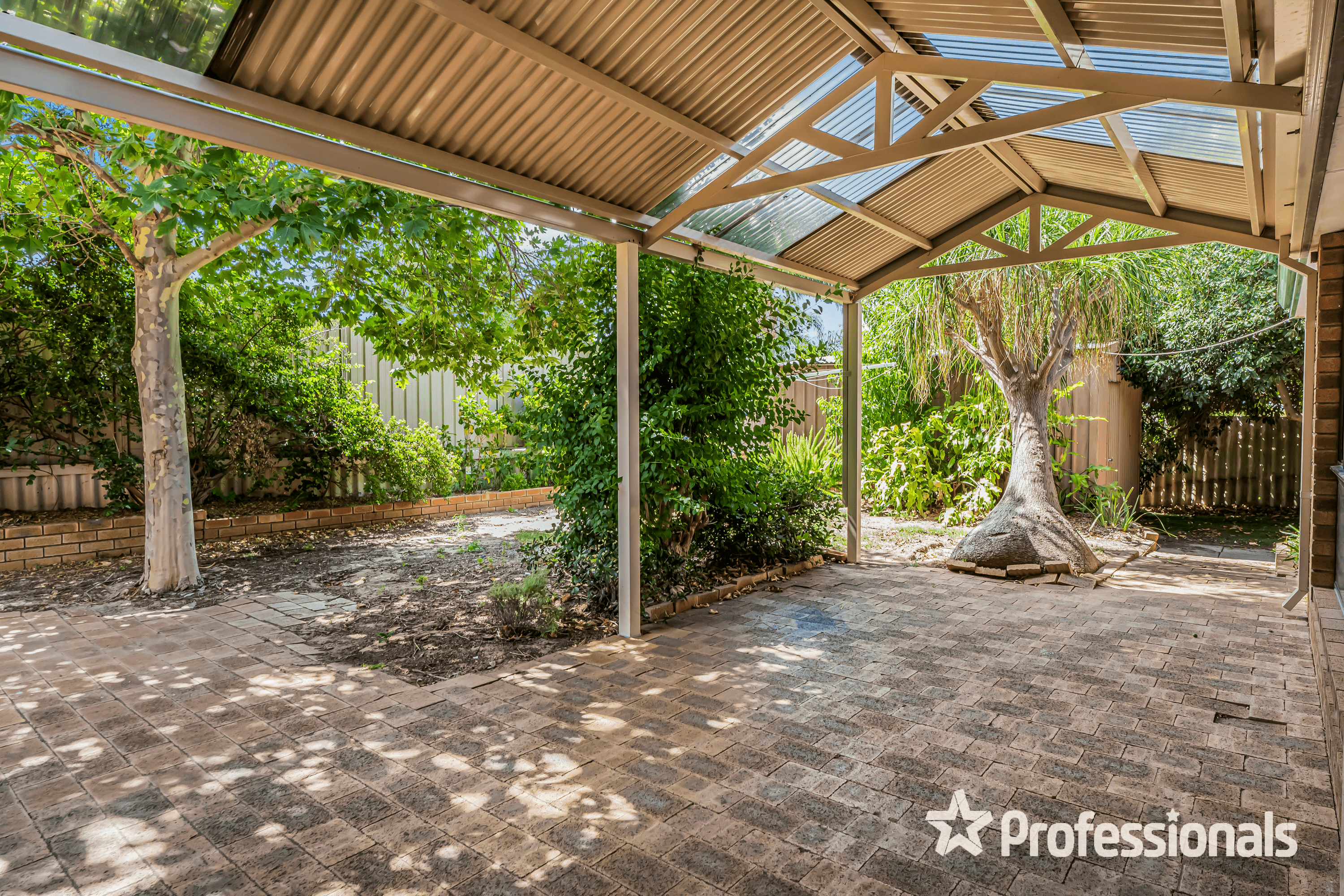 8 Inglis Court, KINGSLEY, WA 6026