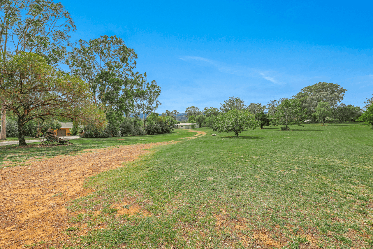 232 Bournes Lane, TAMWORTH, NSW 2340