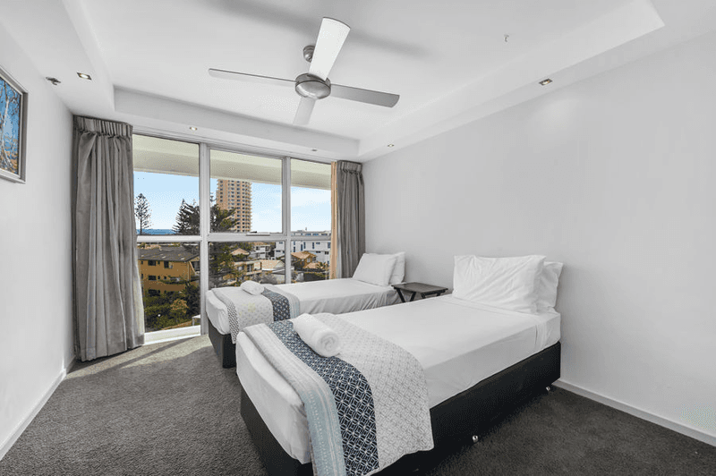 12/67 Broadbeach Boulevard, BROADBEACH, QLD 4218