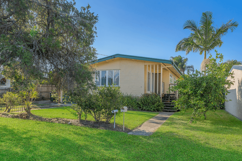 6 Redbank Road, REDCLIFFE, QLD 4020