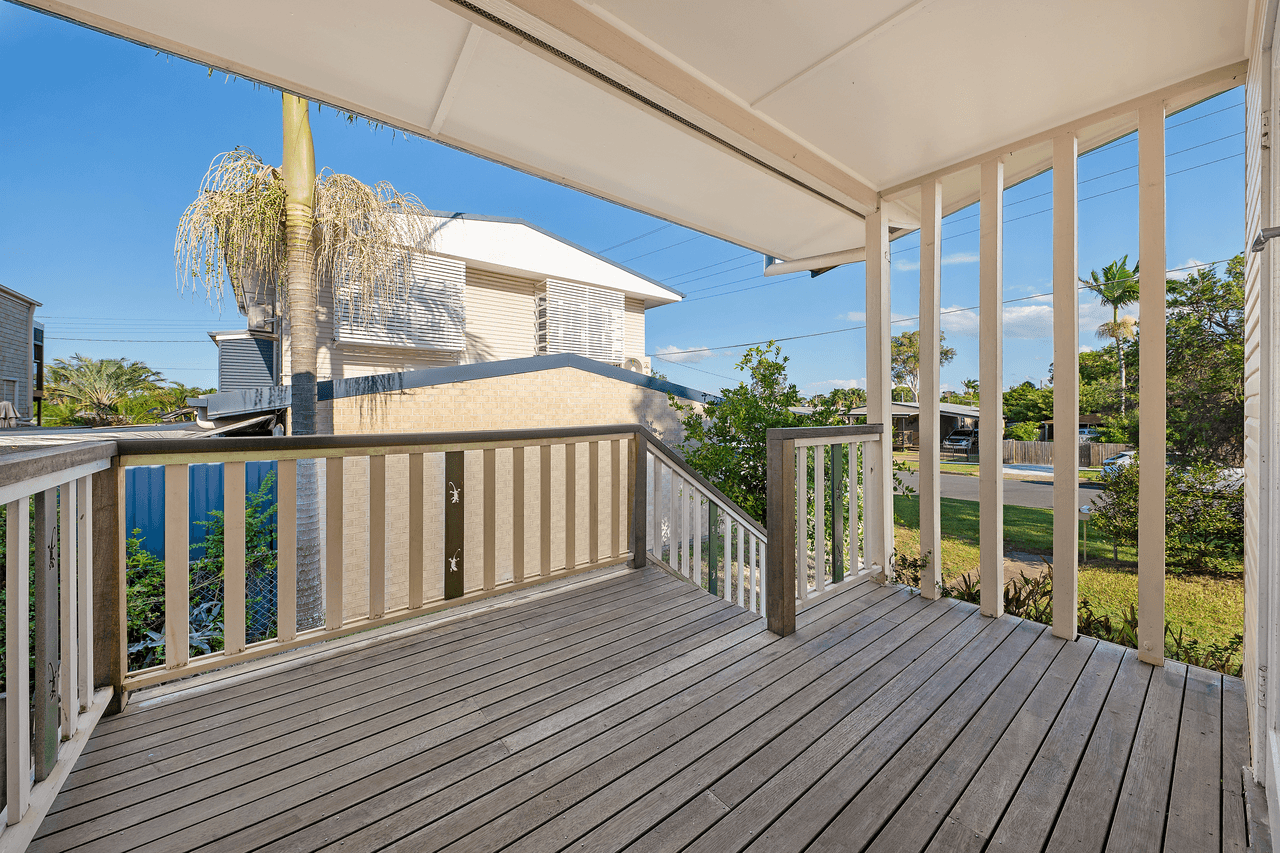 6 Redbank Road, REDCLIFFE, QLD 4020