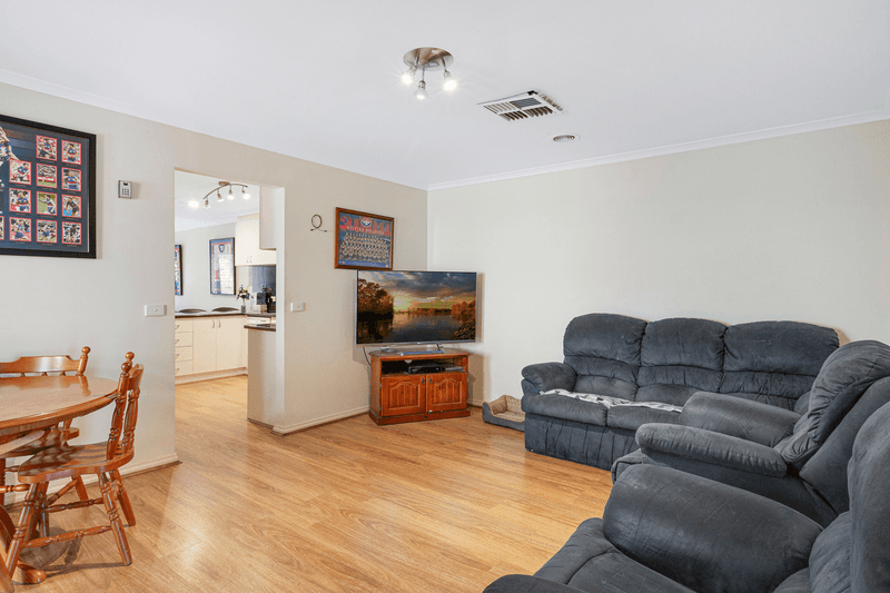 1/5  Elgin Close, Hillside, VIC 3037