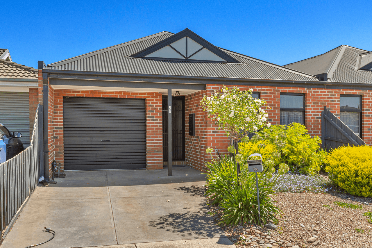 1/5  Elgin Close, Hillside, VIC 3037