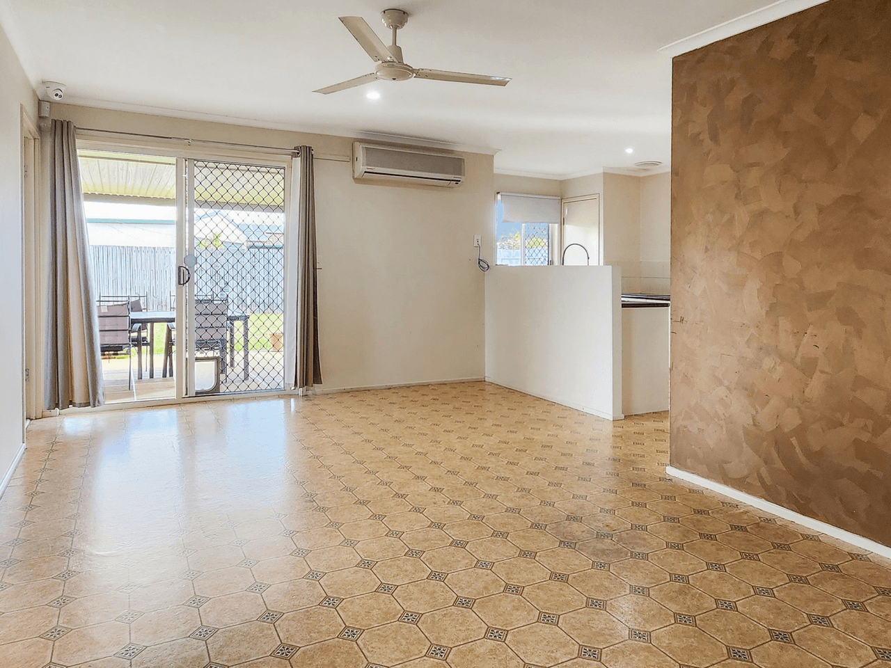 8 Dundas Close, CABOOLTURE, QLD 4510