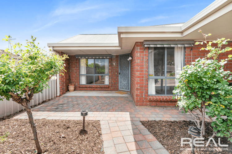 27 St Buryan Crescent, GOLDEN GROVE, SA 5125