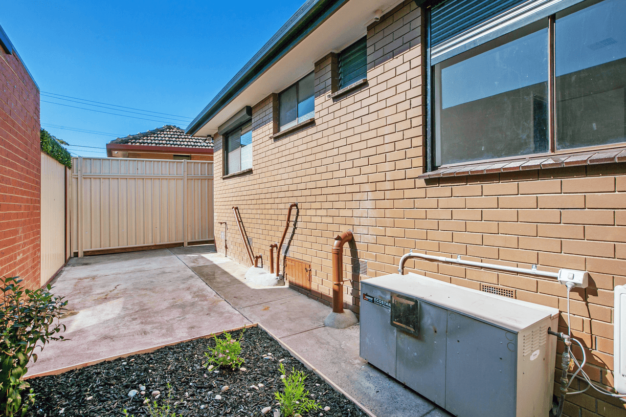 2/35 Allenby Avenue, RESERVOIR, VIC 3073