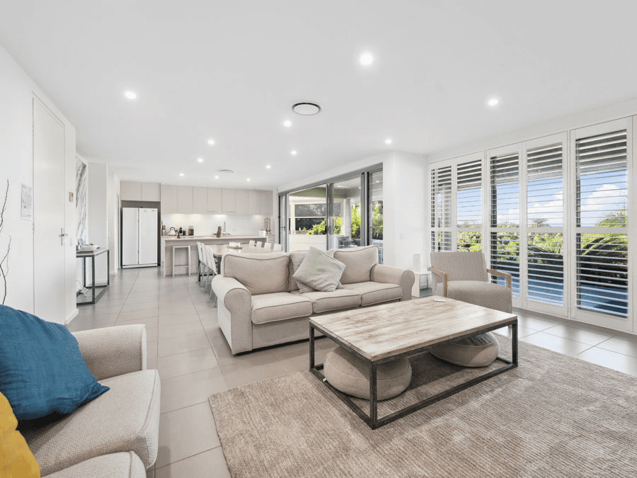 5/8 Solitary Island Way, SAPPHIRE BEACH, NSW 2450