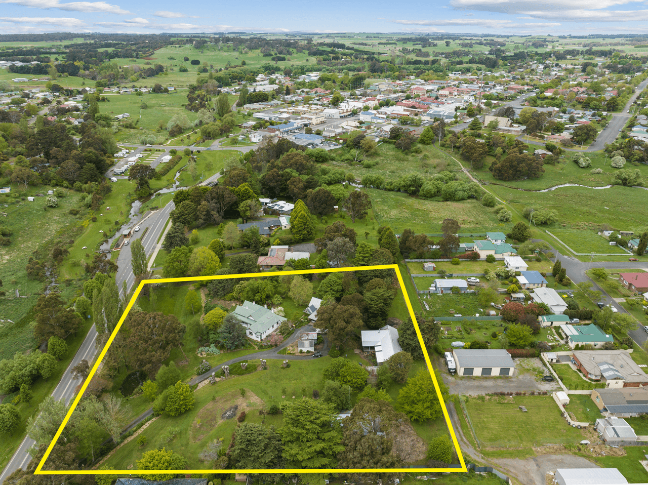 16 Carrington Street, CROOKWELL, NSW 2583