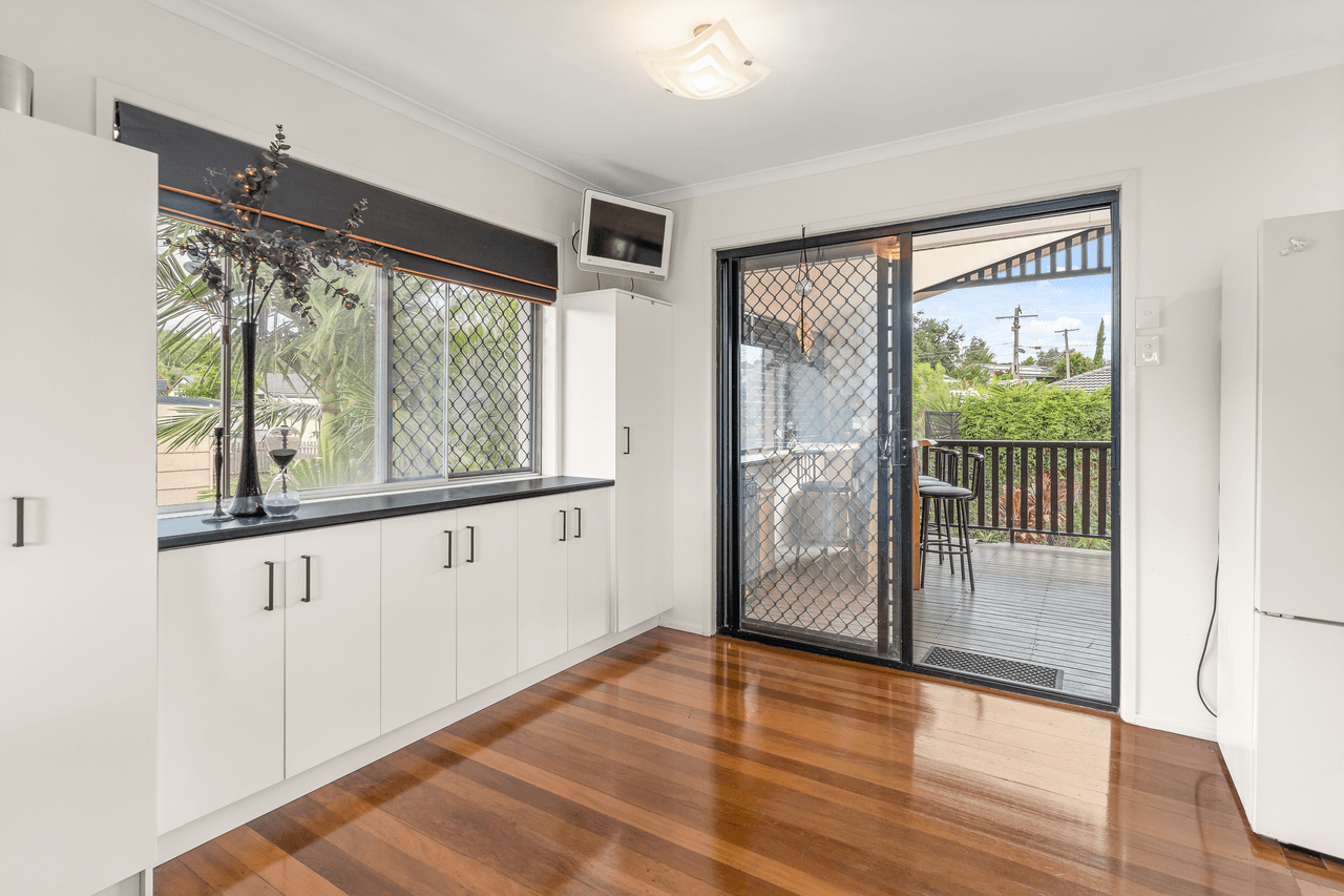 11 Belinda Crescent, SPRINGWOOD, QLD 4127