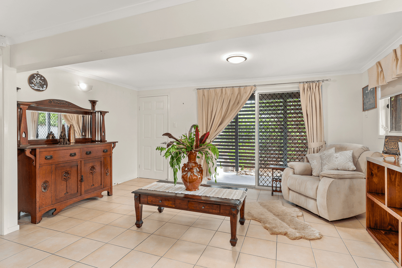 11 Belinda Crescent, SPRINGWOOD, QLD 4127