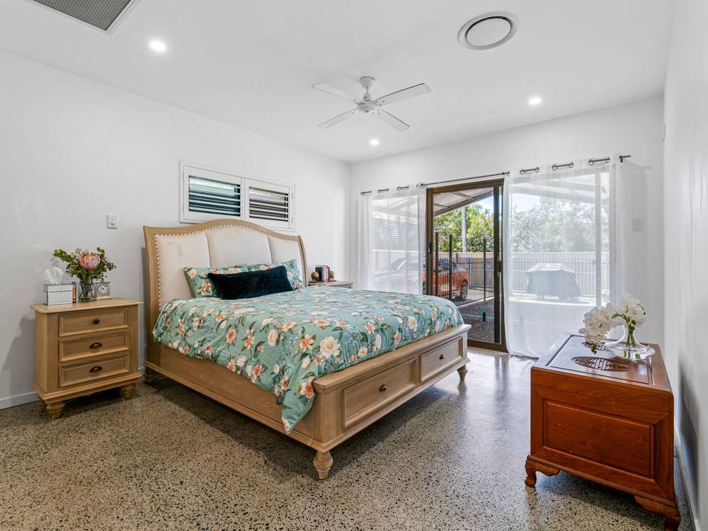 37 STRADBROKE STREET, REDLAND BAY, QLD 4165