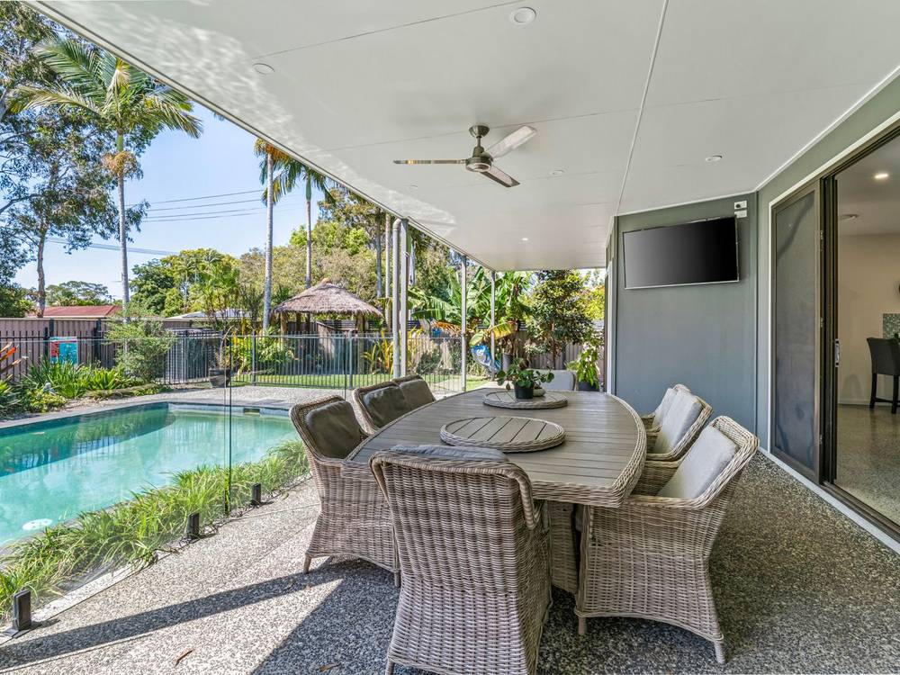 37 STRADBROKE STREET, REDLAND BAY, QLD 4165