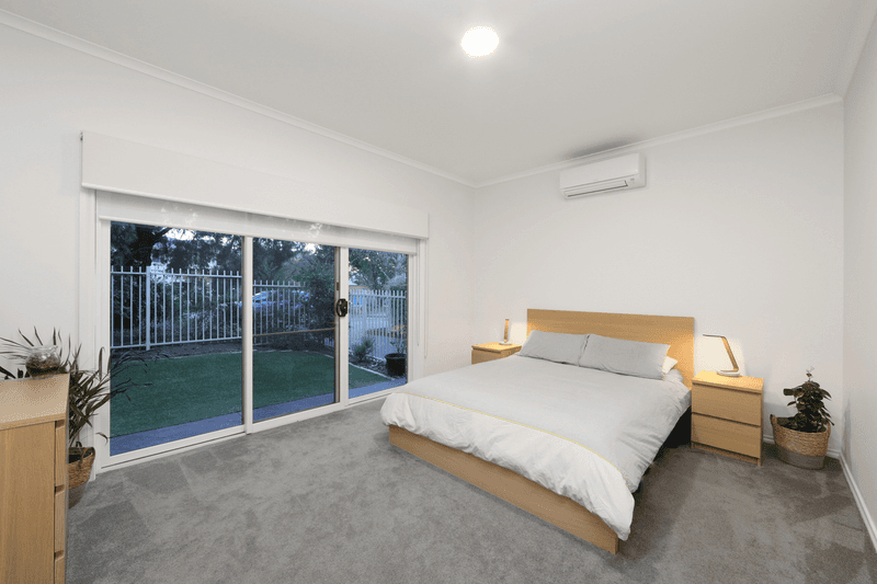 2/10 Wyndham Place, Rowville, VIC 3178