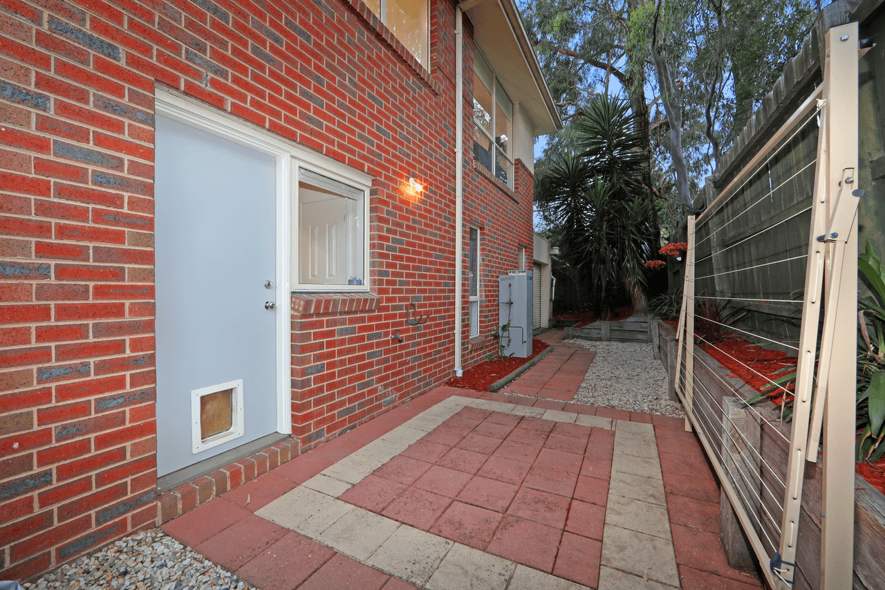 2/10 Wyndham Place, Rowville, VIC 3178