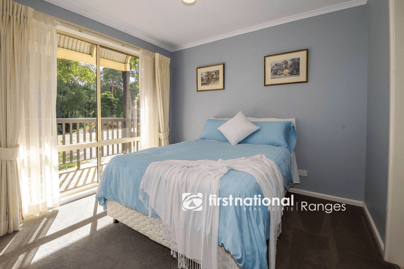 8 Charles Street, SELBY, VIC 3159