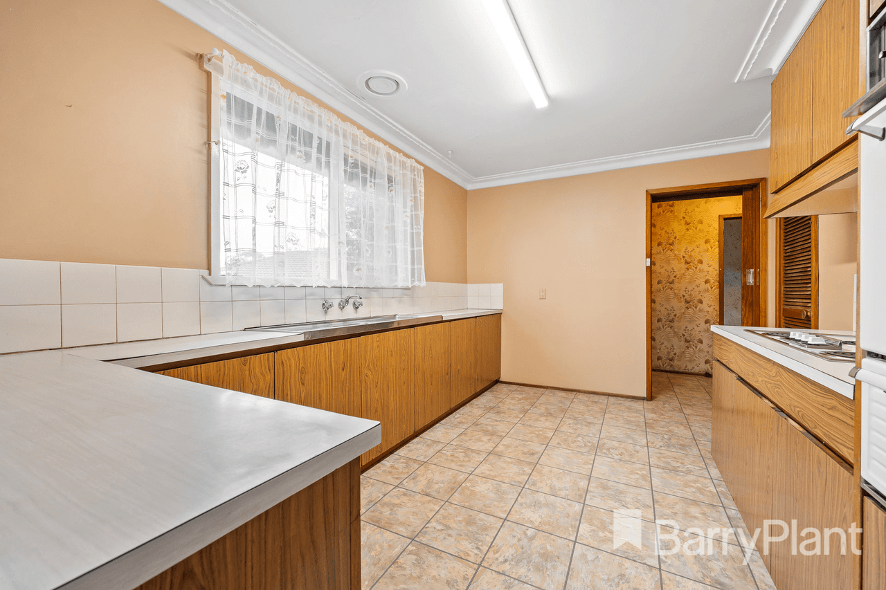 2 Yarana Drive, Mount Helen, VIC 3350