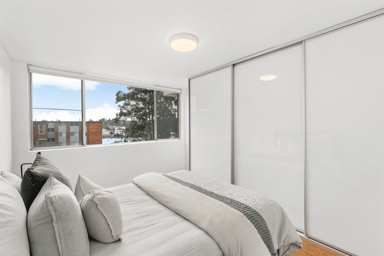 3/7 Bortfield Drive, Chiswick, NSW 2046