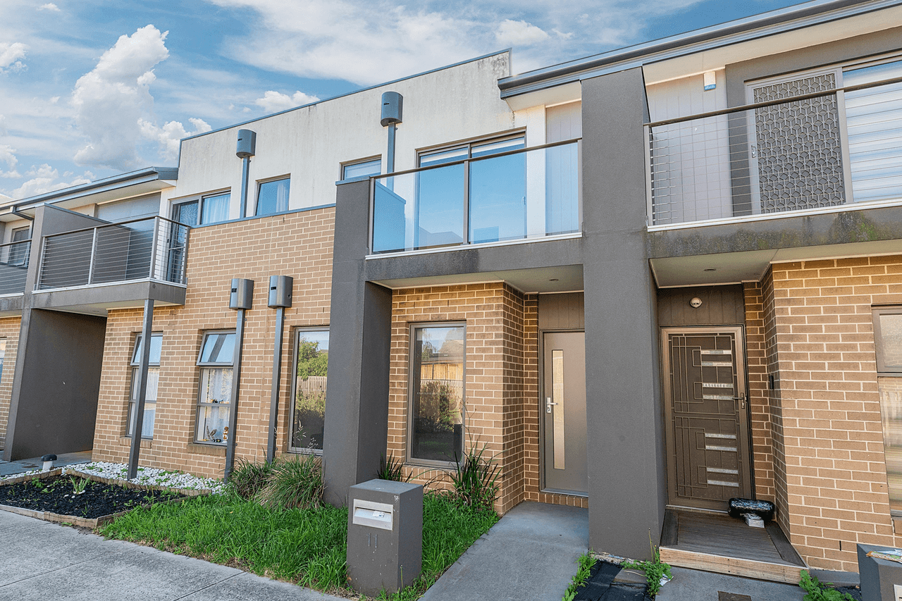 11 Merrimack Crescent, Keysborough, VIC 3173