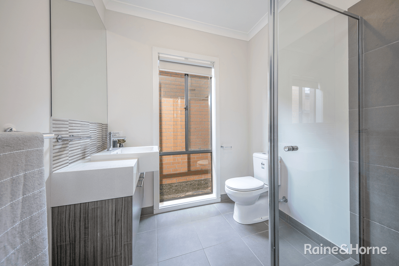 30 Fairfield Crescent, DIGGERS REST, VIC 3427