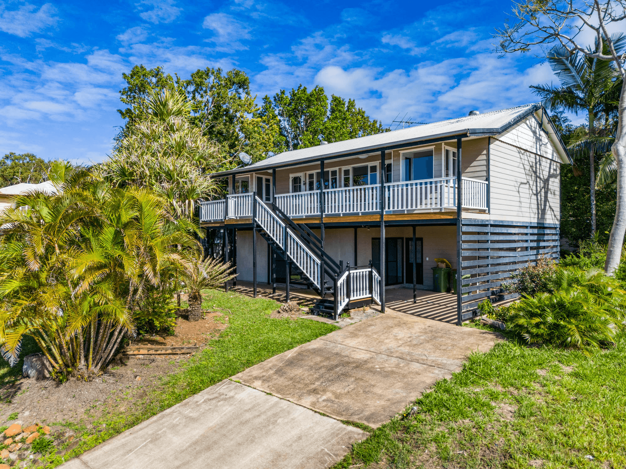 13 Naples Drive, RUSSELL ISLAND, QLD 4184