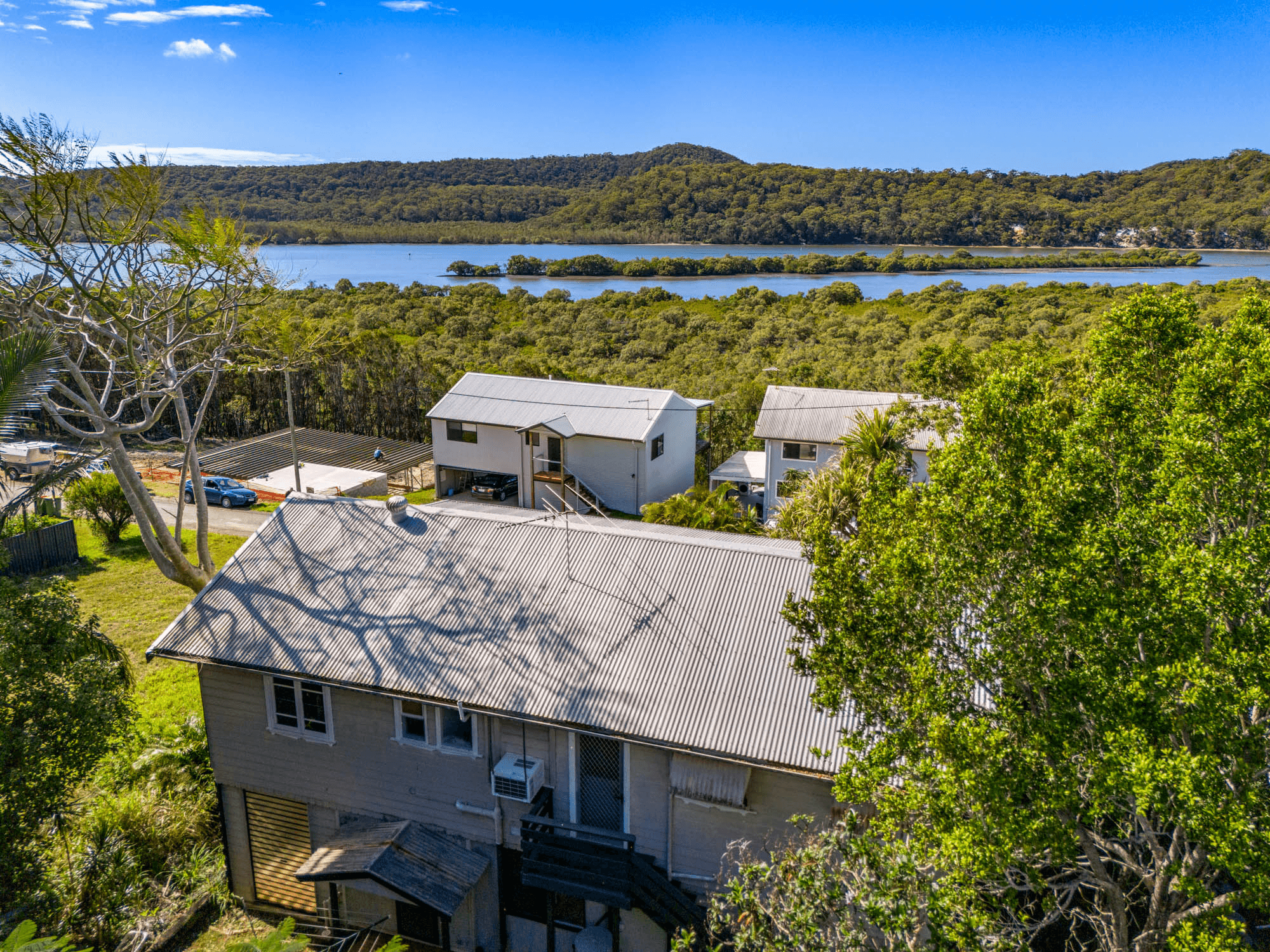 13 Naples Drive, RUSSELL ISLAND, QLD 4184